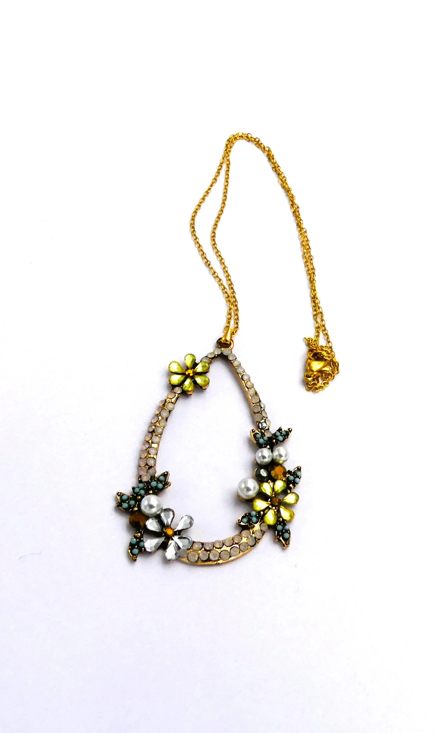 Collar de cadena de acero inoxidable, colgante de cristal y perlas de nácar blanco – photo 2